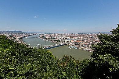 不尖叫挑战：第一人称恐怖解谜游戏《迷禁：恶灵初现》